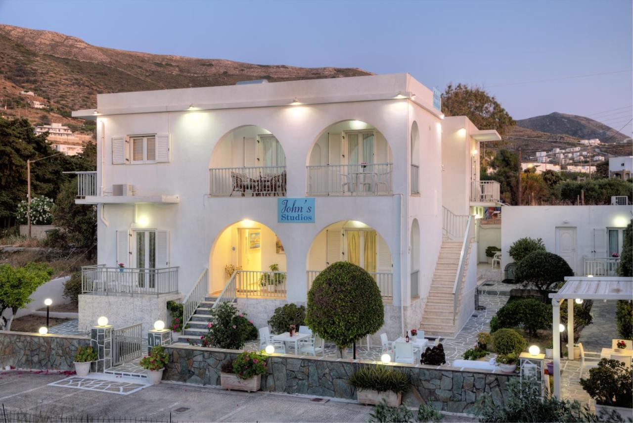 John'S Rooms & Studios Parikia  Exterior photo